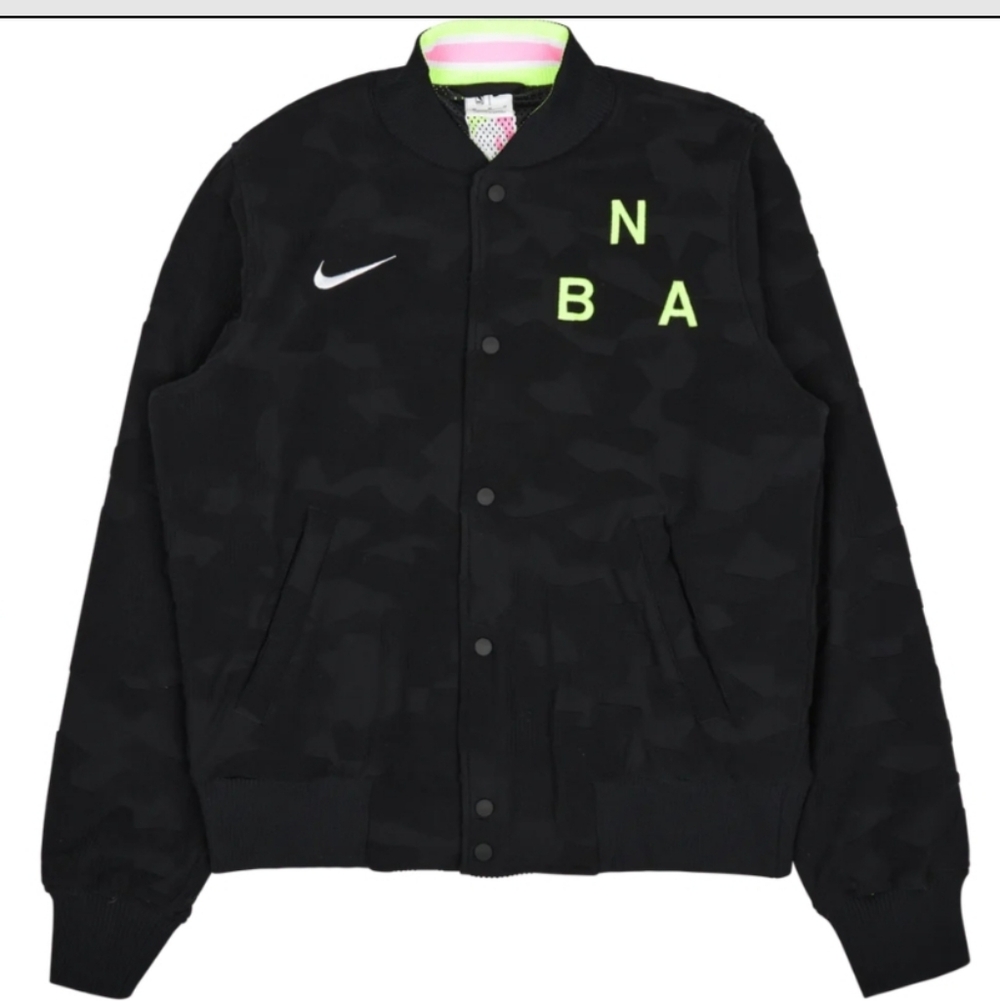 NBA Nike Team 31 Courtside